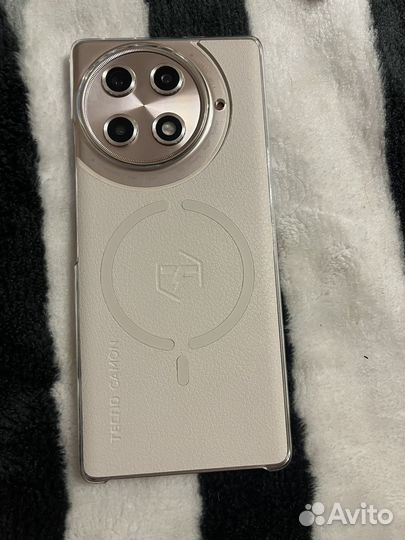 TECNO Camon 30S Pro, 8/256 ГБ