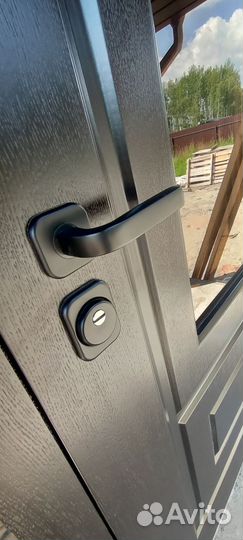 Дверь входная металлическая уличная