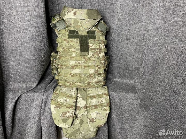 Плитник с модулями и подсумками