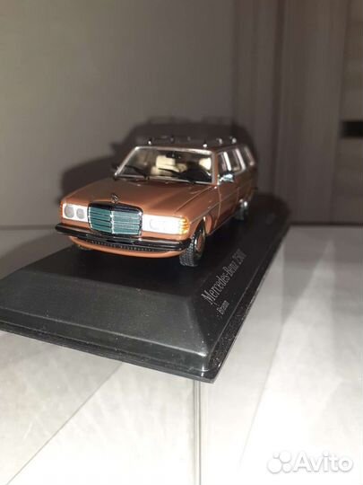 Mercedes-Benz 250T W123 1980 Brown. 1 of 1,152