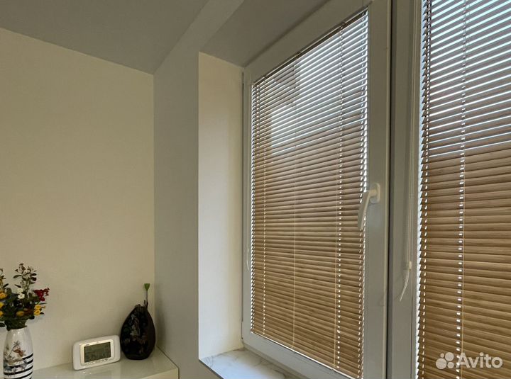 Деревянные жалюзи с тесьмой