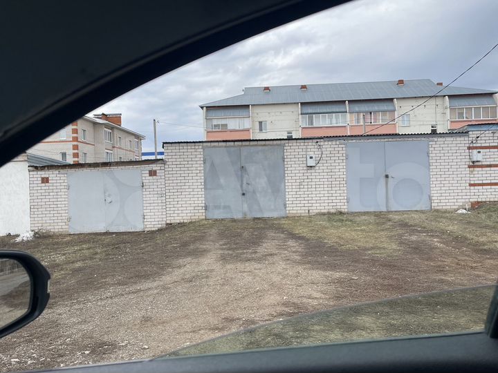 Гараж, > 30 м²
