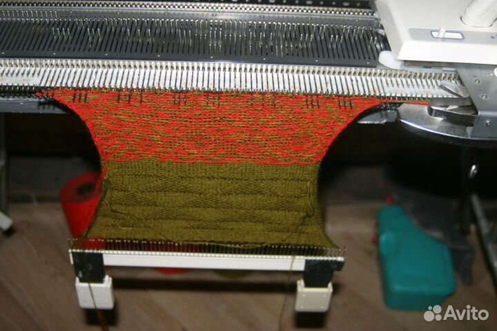 Электронную двухфантурную вязальную машину brother