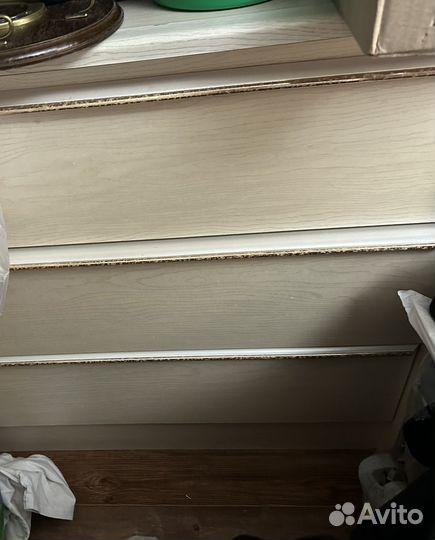 Набор мебели. Шкаф. 2 тумбочки. Комод