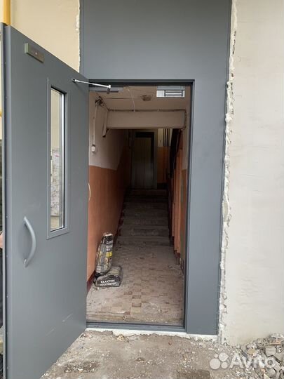 Дверь подъездная металлическая