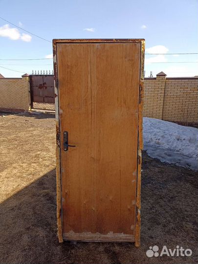 Металлическая дверь бу