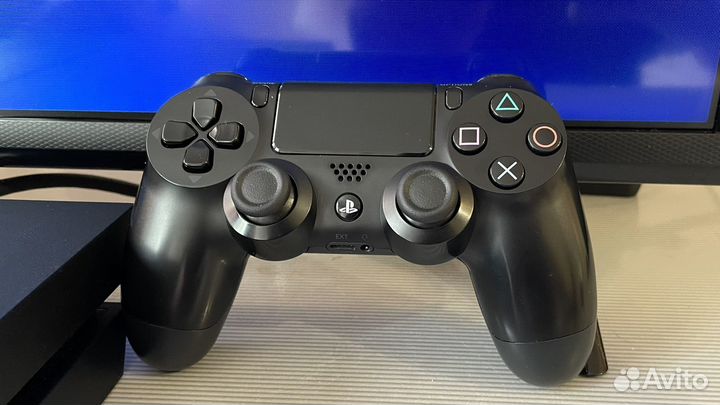 Sony PS4 + SSD + 2 джойстика. Идеал