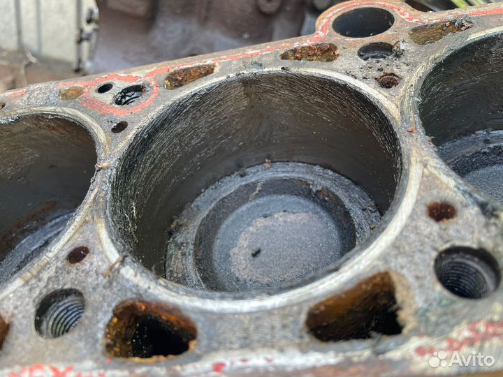 Блок цилиндров audi 80 b3 RN