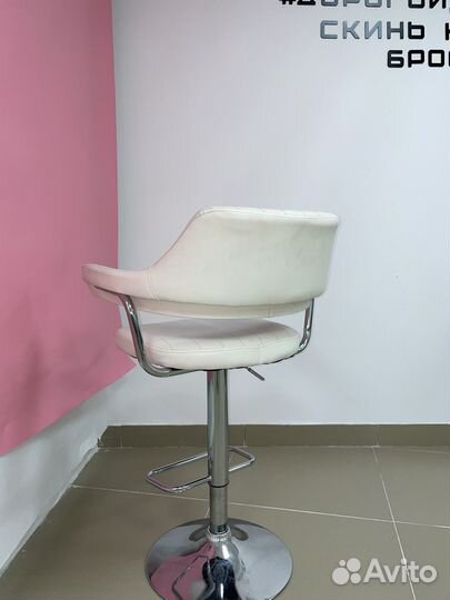 Парикмахерское кресло
