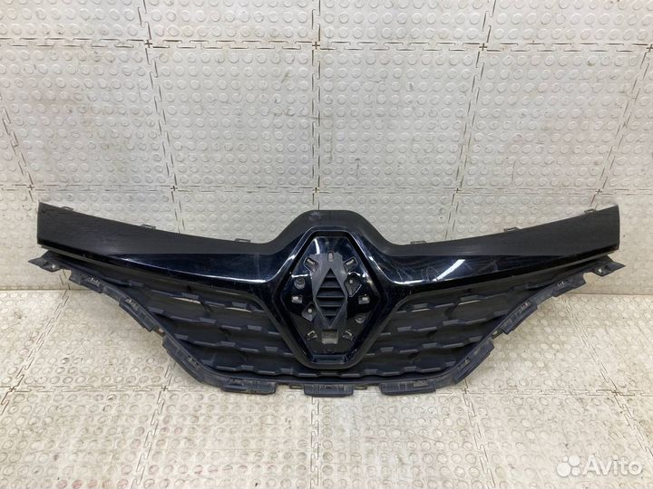 Решетка радиатора Renault Kaptur 2016
