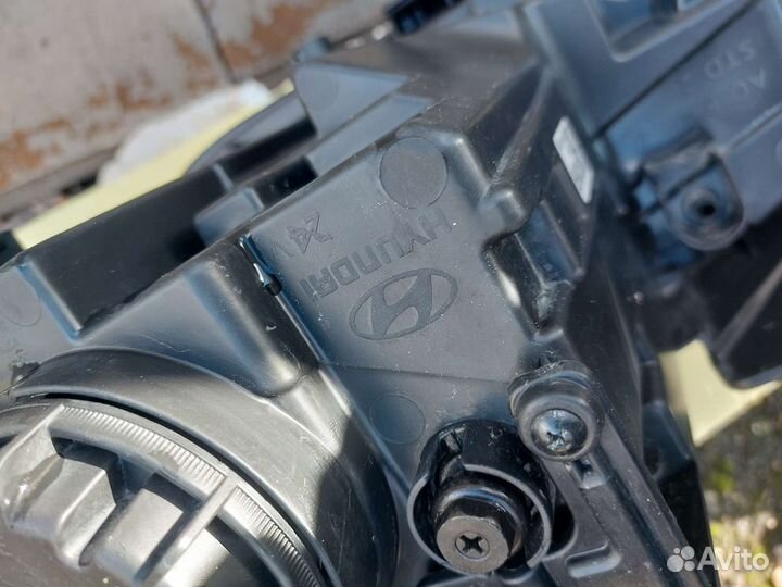 Фара LED Hyundai Elantra AD