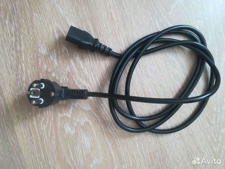 Кабель питания для компьютера. Новый