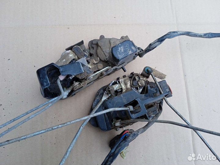 Замок двери Киа Спектра