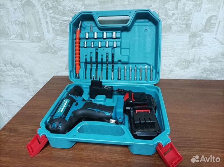 Шуруповерт makita 18v