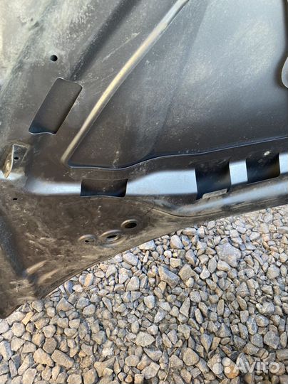 Капот веста плутон