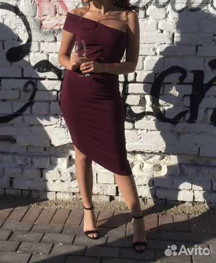 Платье бардовое