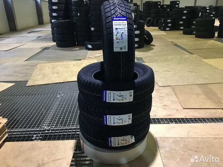 Windforce Snowblazer 235/65 R17 108T