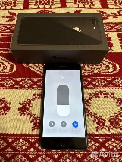 iPhone 8 Plus, 64 ГБ