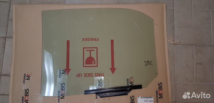 Kia Picanto Стекло двери задней правой 2011-17г