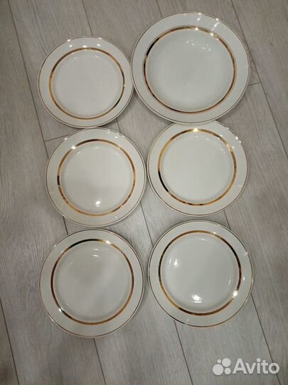 Набор тарелок