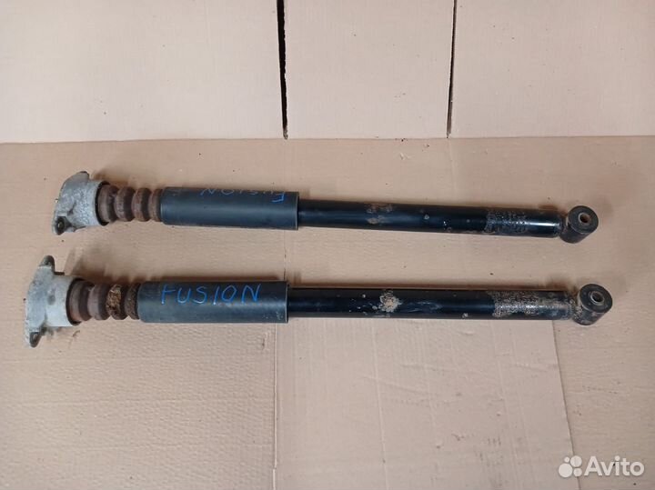Задние амортизаторы Ford Fusion