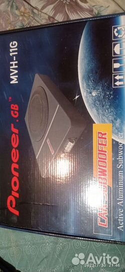 Автомобильный сабвуфер активный