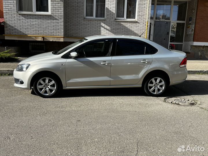 Volkswagen Polo 1.6 AT, 2012, 112 000 км