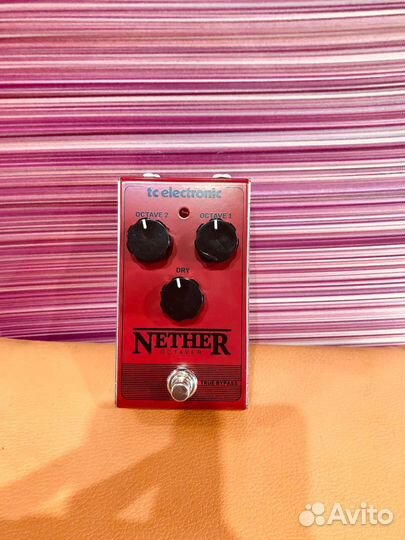 Гитарная педаль TC Electronic Nether Octaver