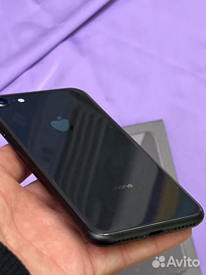 iPhone 8 128GB чёрный