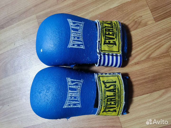 Перчатки для карате