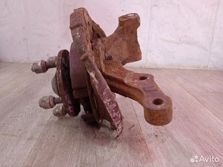 Кулак поворотный задний правый Kia Sportage 2 G4GC