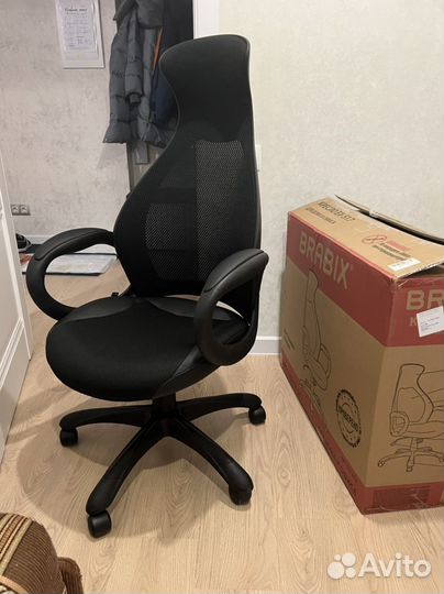 Компьютерное кресло новое