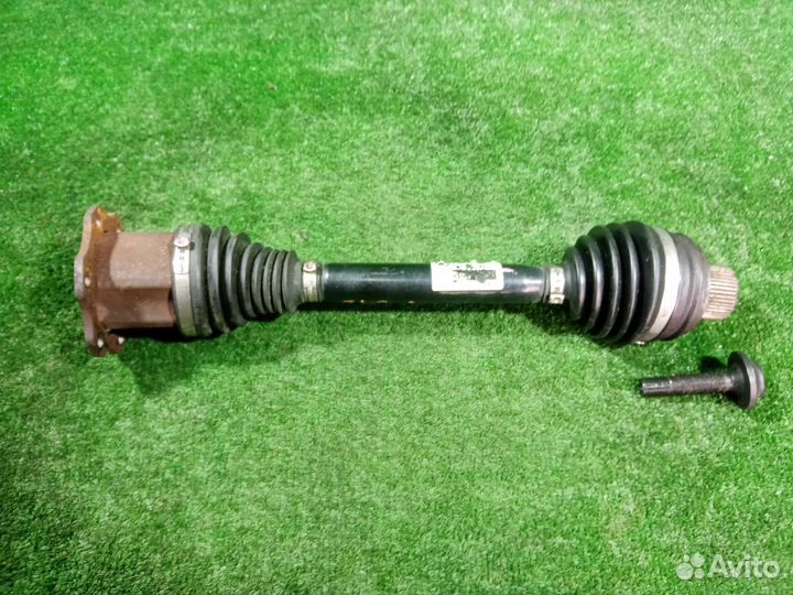 Привод передний Audi A4 B8 cdnc 2010