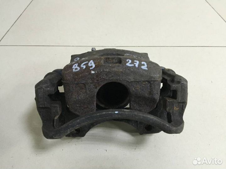 Суппорт передний правый Nissan Maxima A32 1995-2000