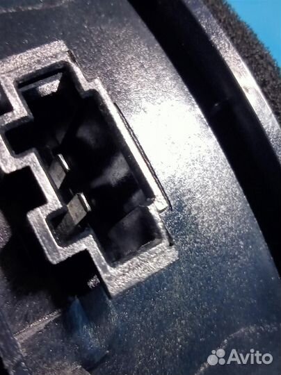 Динамик задней правой двери Land Rover range rove