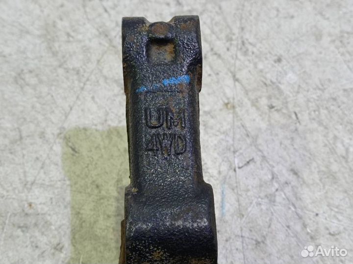 Кулак передний правый Киа