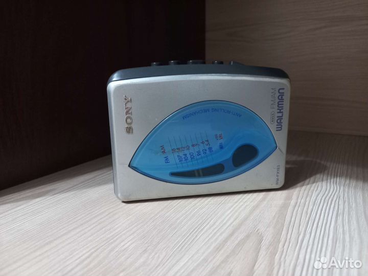Кассетный плеер sony walkman
