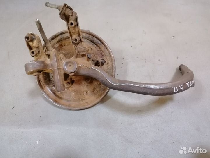 Кулак поворотный задний правый для Honda Accord IV