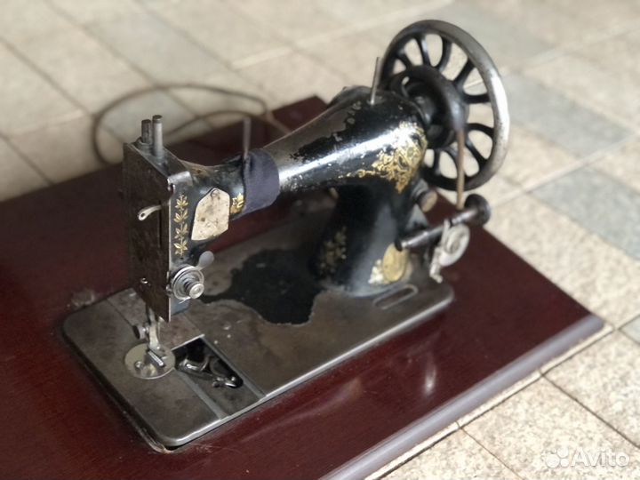 Швейная машина Singer
