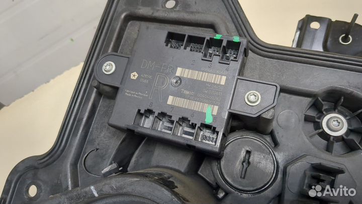 Стеклоподъемник электрический правый передний Chrysler Voyager