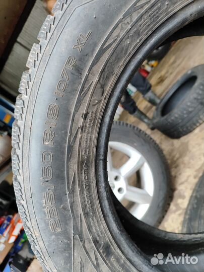 Nokian Tyres Hakkapeliitta R2 SUV 235/60 R18