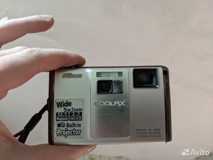 Nikon S1000pj уникальный компакт с проектором