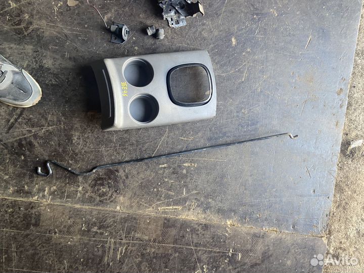 Запчасти для mazda tribute