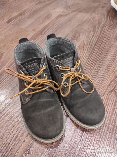 Ботинки для мальчика демисезонные 33 размер. Ecco