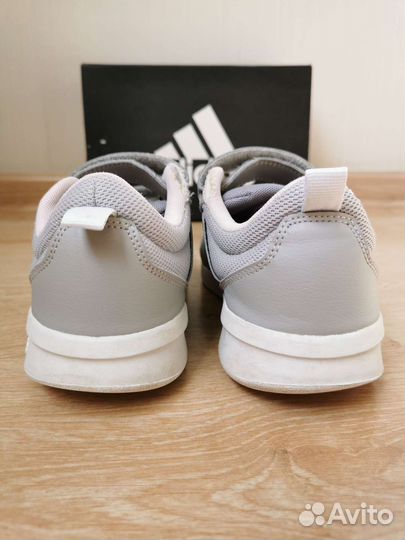 Кроссовки Adidas