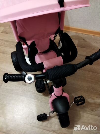 Детский трехколесный велосипед коляска