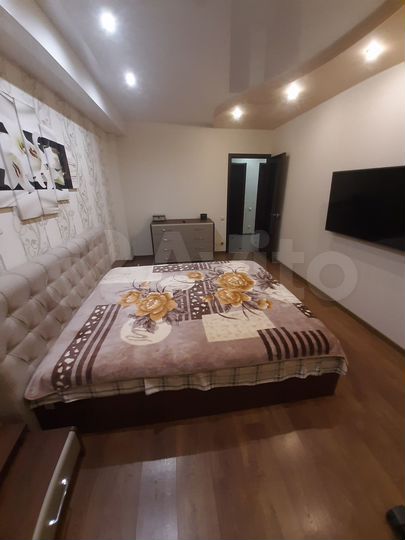 2-к. квартира, 80 м², 2/10 эт.