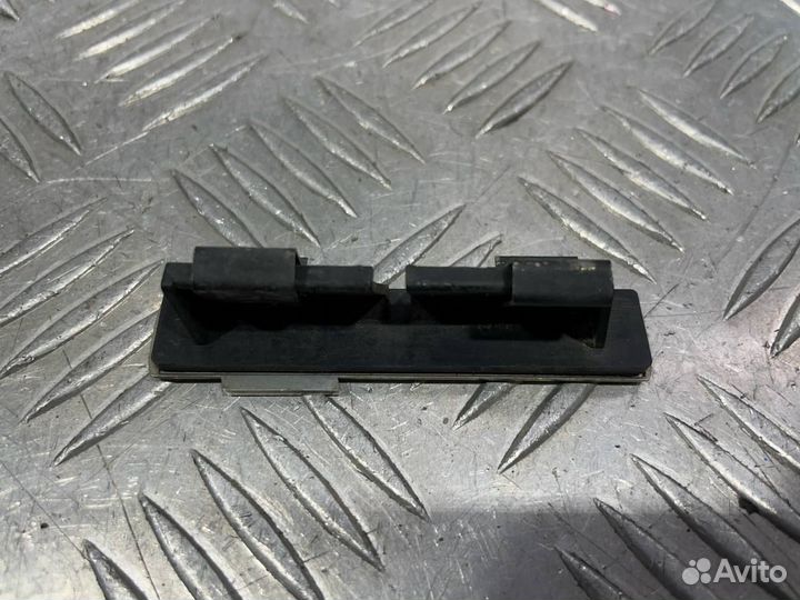 Б/У Эмблема 