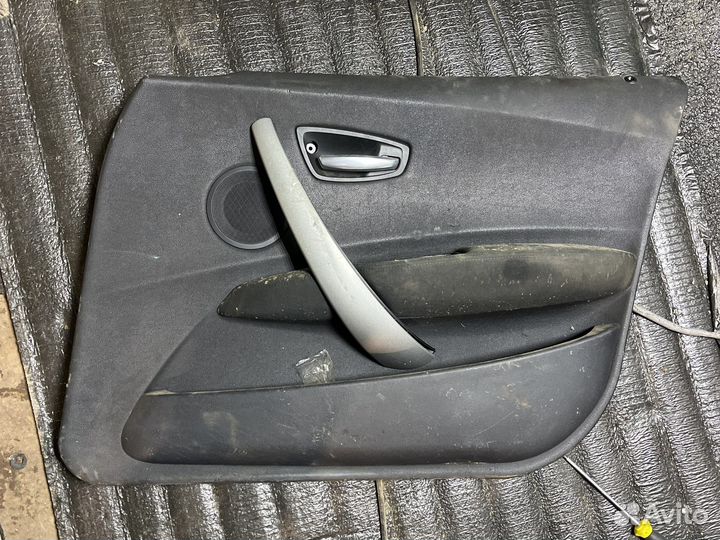 Обшивка двери bmw e87 правая