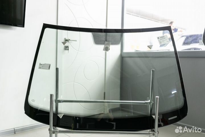 Лобовое стекло на автомобиль VW polo